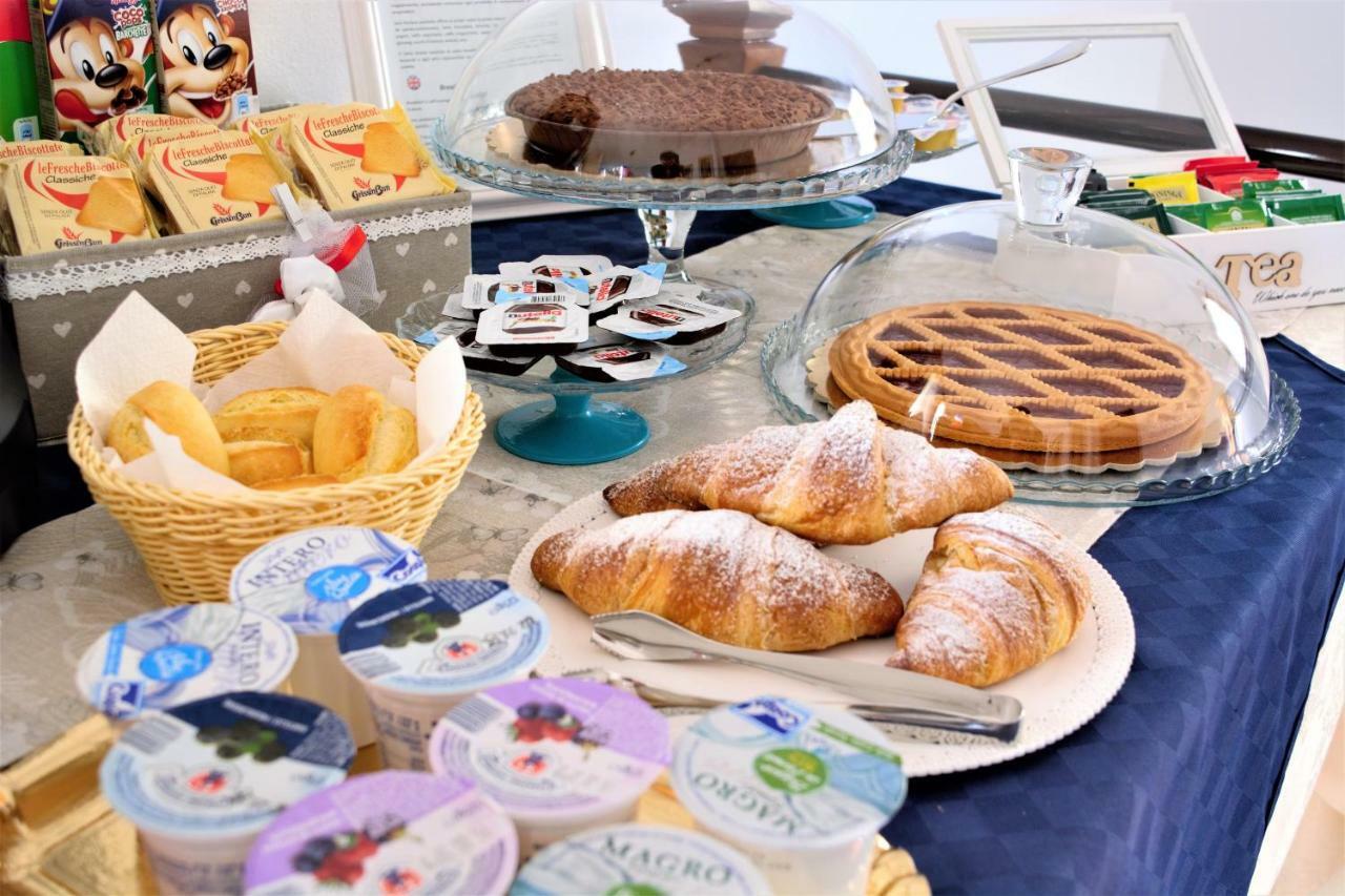 Kenzia Couette-café Olbia